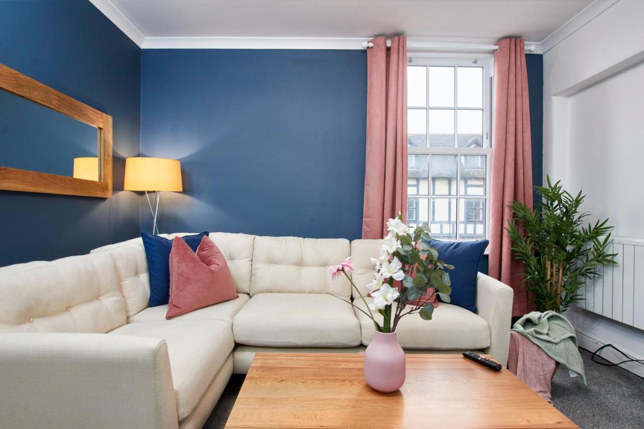 Stunning Two Bedroom Apartment By Purestay Short Lets & Serviced Accommodation Warwickshire With Parking Stratford-upon-Avon Eksteriør bilde