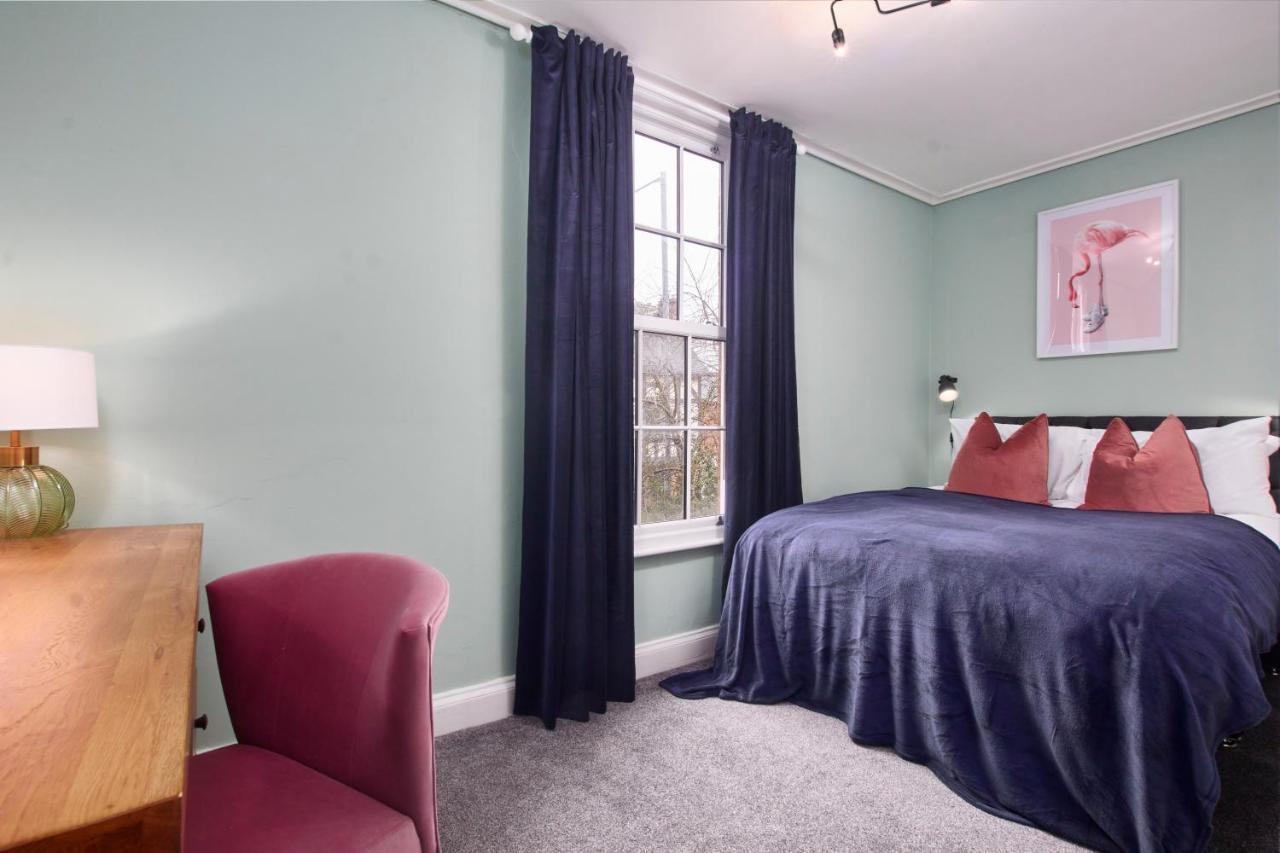 Stunning Two Bedroom Apartment By Purestay Short Lets & Serviced Accommodation Warwickshire With Parking Stratford-upon-Avon Eksteriør bilde
